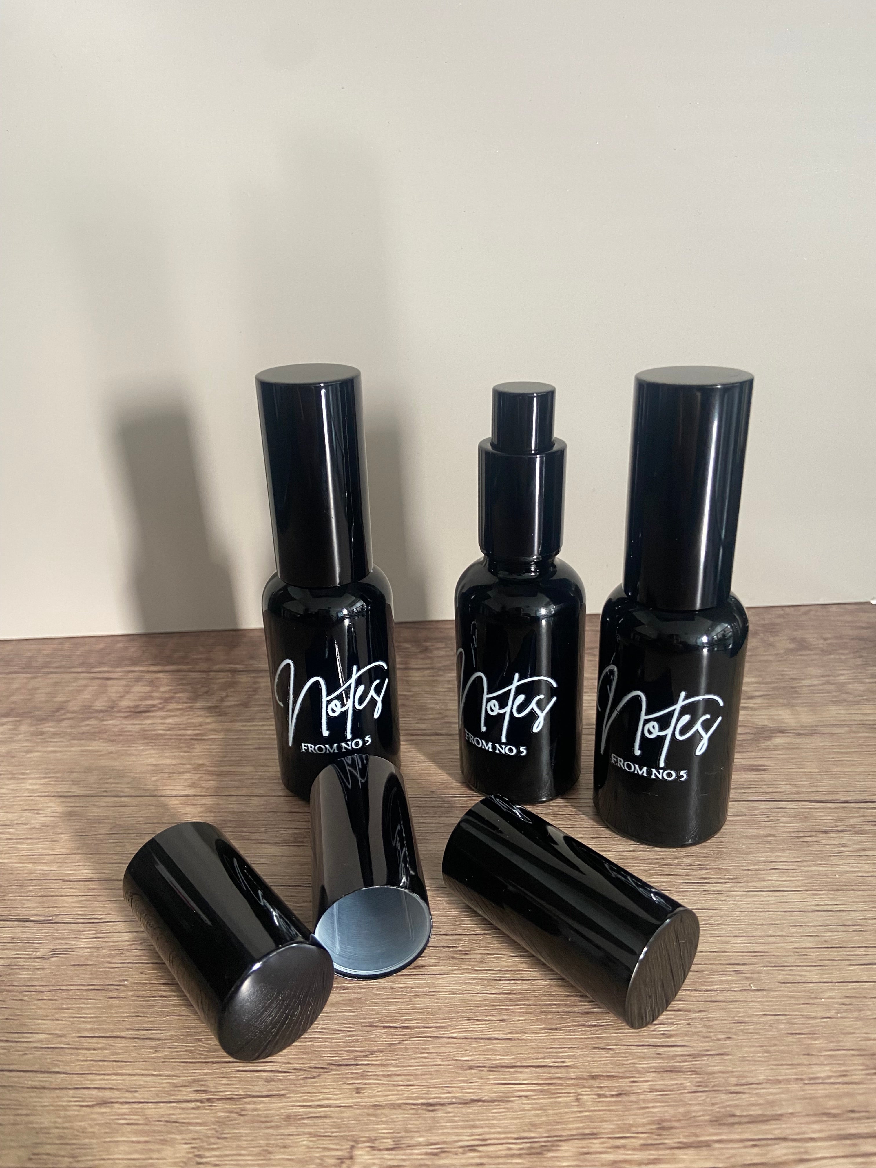 Notes- Black Pomegranate Room Spray 50ml
